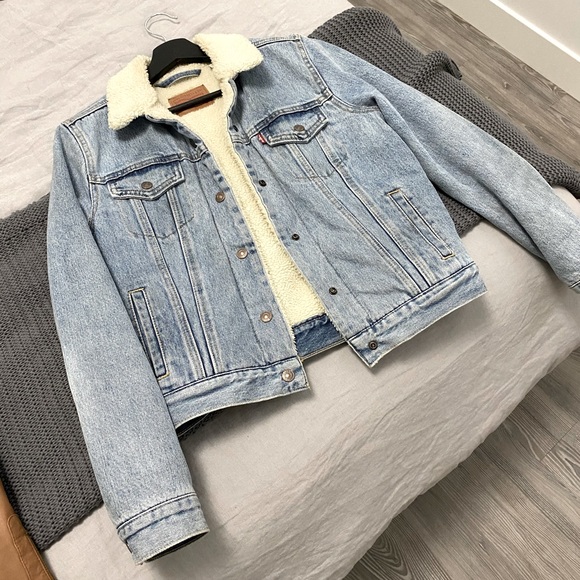Levi Sherpa Jacket -medium - Picture 1 of 3